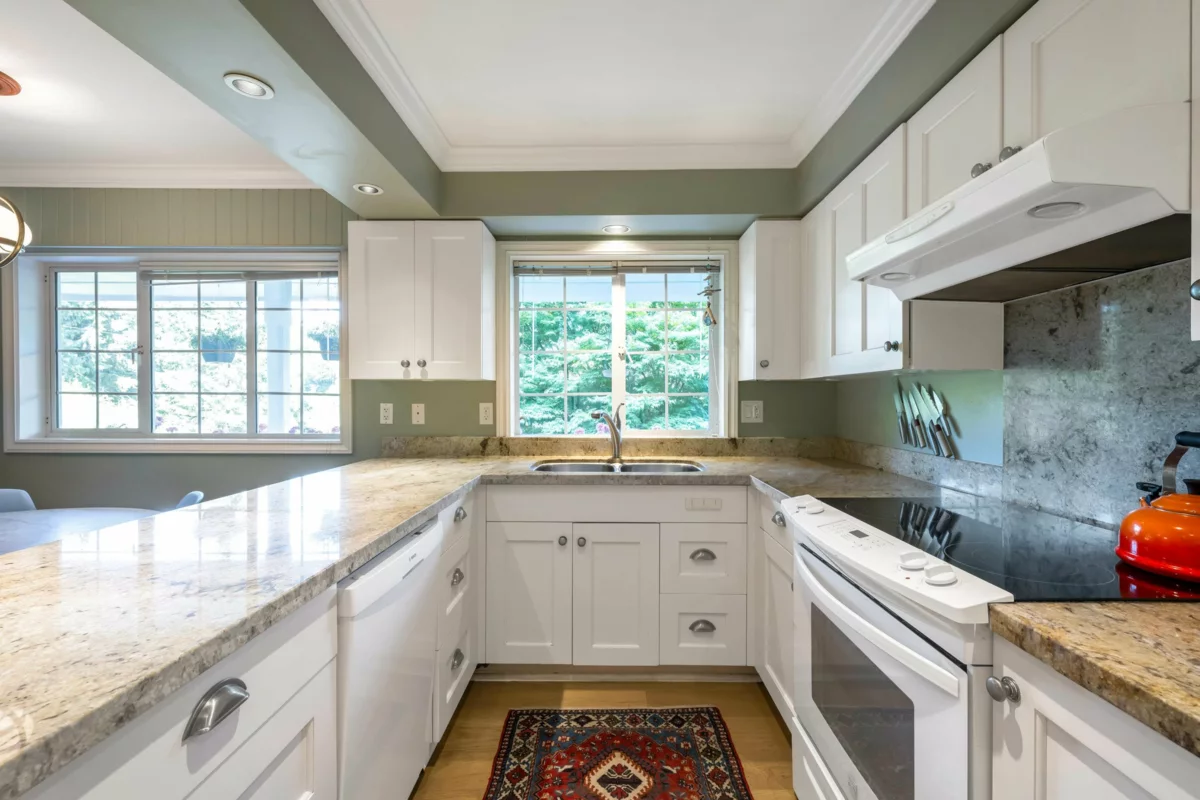 Bedroom 3 Photo of 5560 Greenleaf Road, West Vancouver, BC