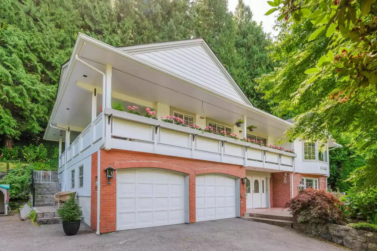 Exterior Rear Photo of 5560 Greenleaf Road, West Vancouver, BC