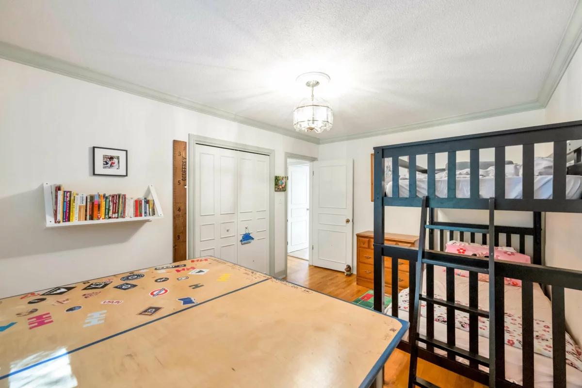 Hallway Photo of 5560 Greenleaf Road, West Vancouver, BC
