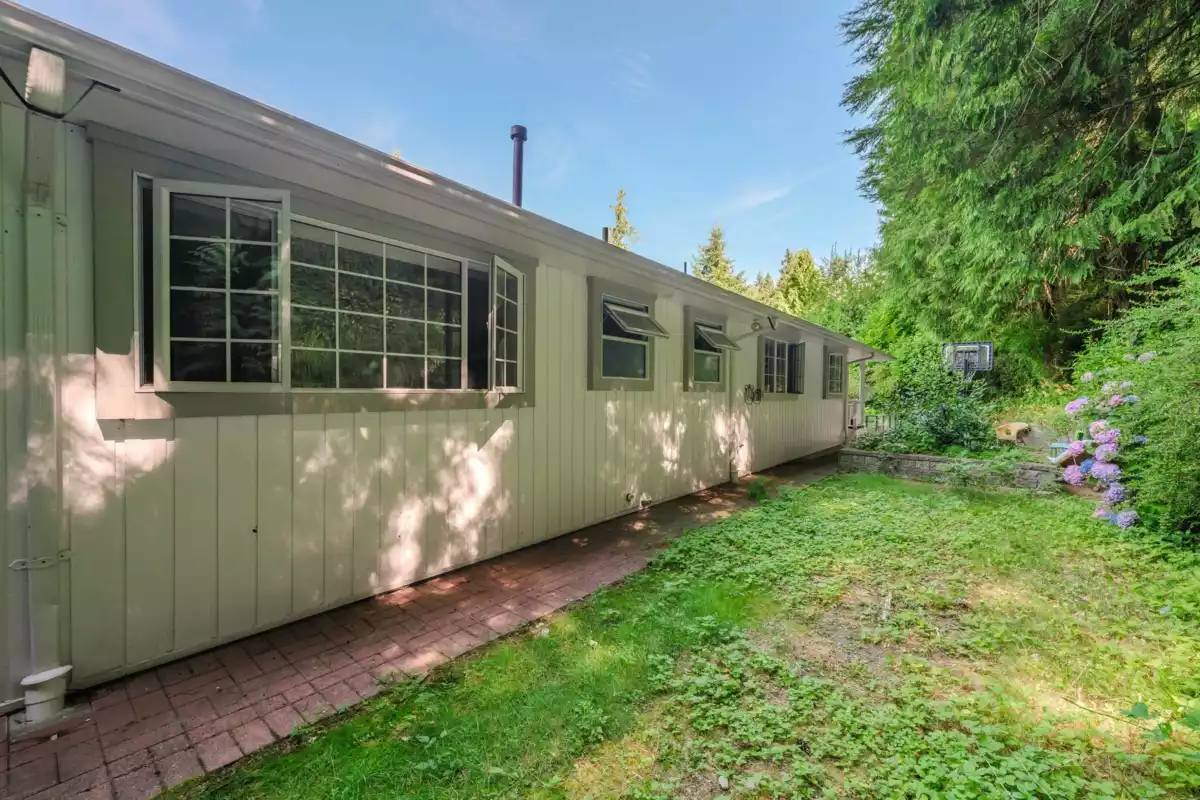 Street View Photo of 5560 Greenleaf Road, West Vancouver, BC