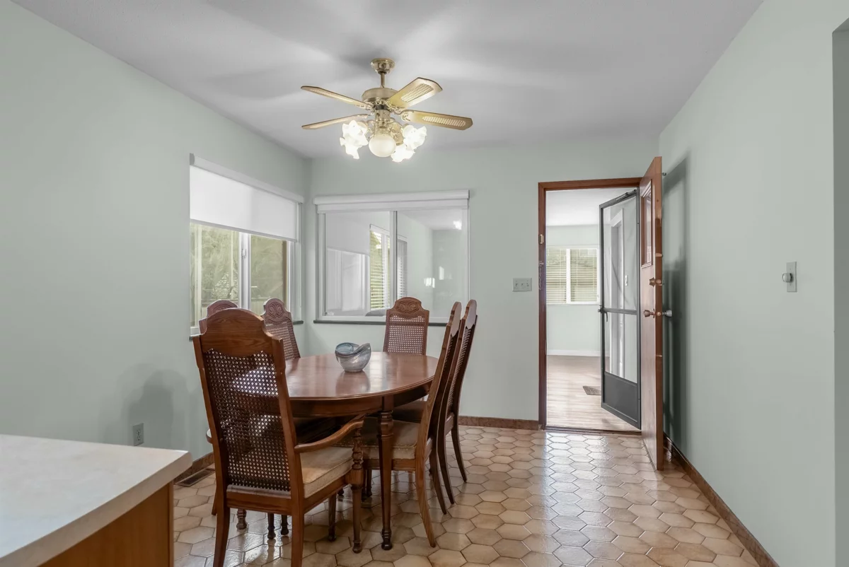 Breakfast Nook Photo of 5486 Manor Street, Burnaby, BC