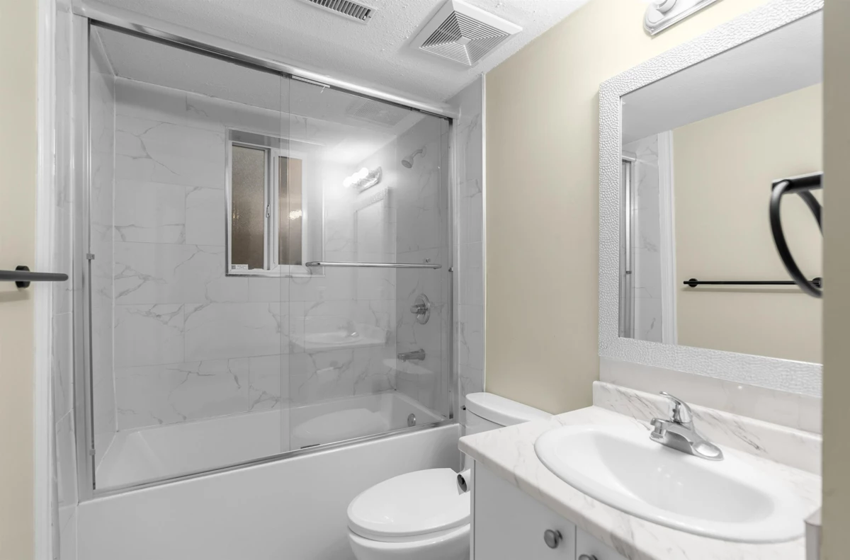 Mudroom Photo of 5486 Manor Street, Burnaby, BC