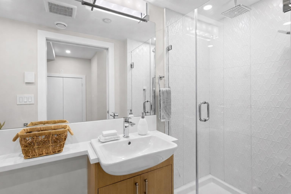 Basement Recreation Room Photo of 3187 Prince Edward Street, Vancouver, BC