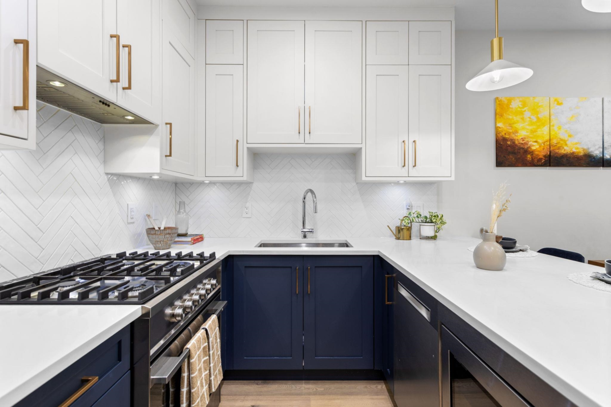 Kitchen Photo of 3187 Prince Edward Street, Vancouver, BC