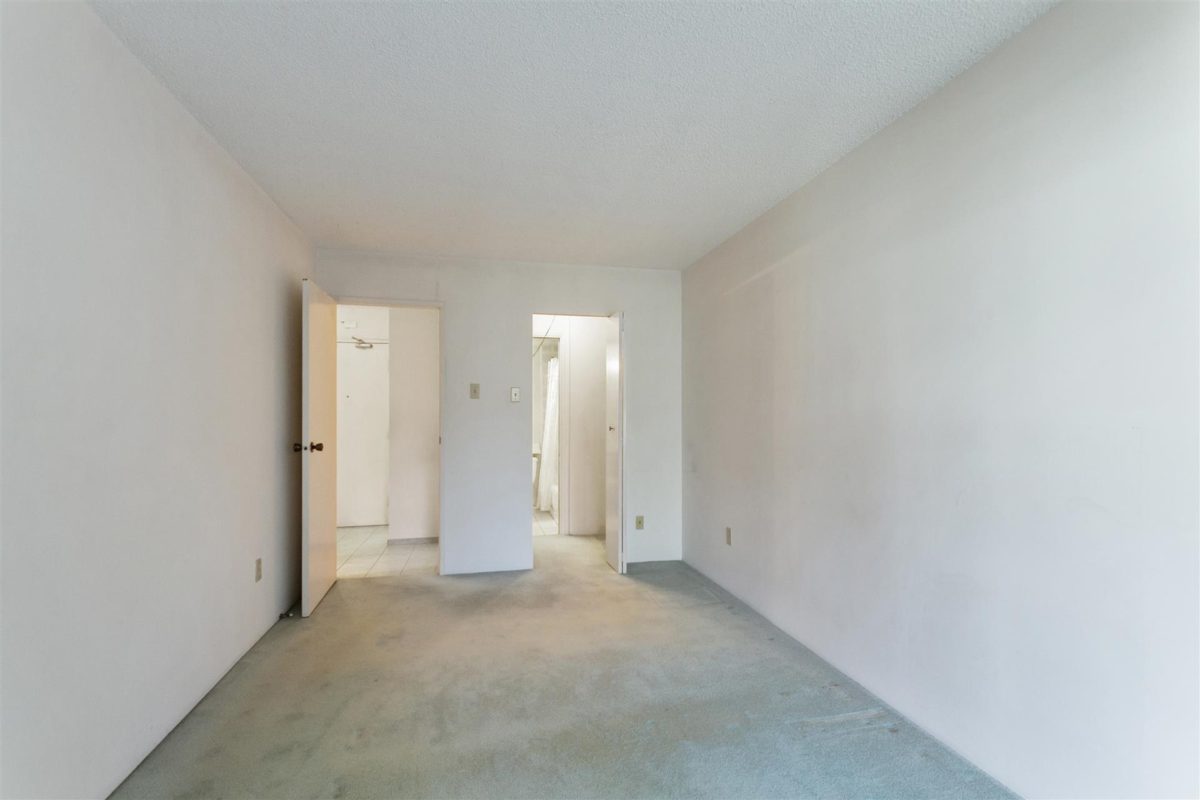 Primary Bathroom Photo of 219 8460 Ackroyd Road, Richmond, BC