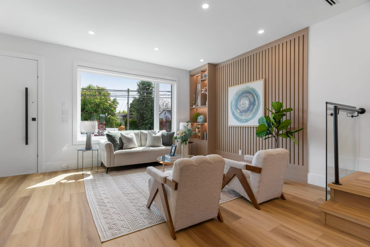 Walk-In Closet Photo of 7225 10th Avenue, Burnaby, BC