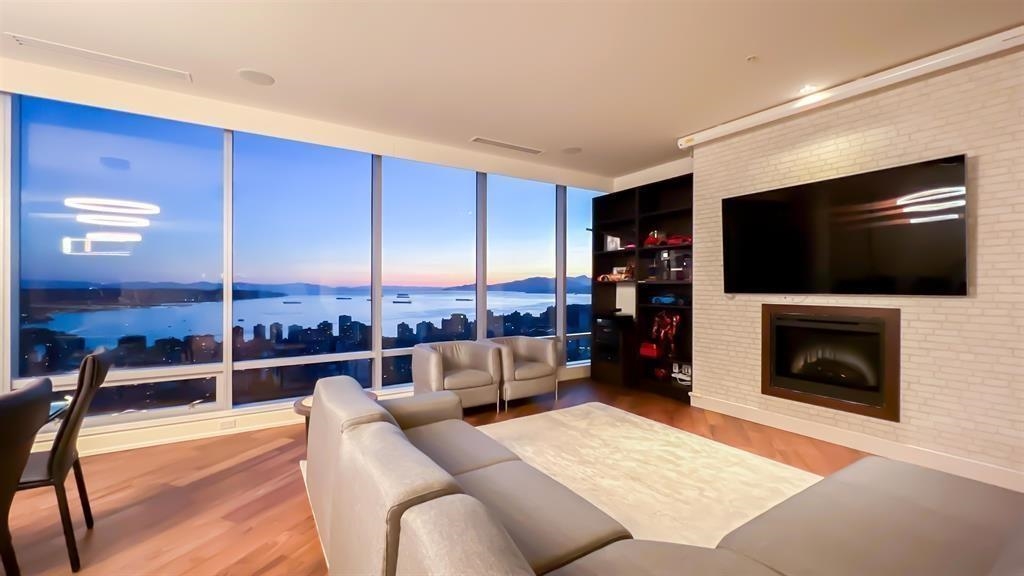 Basement Recreation Room Photo of 5004 1128 W Georgia Street, Vancouver, BC