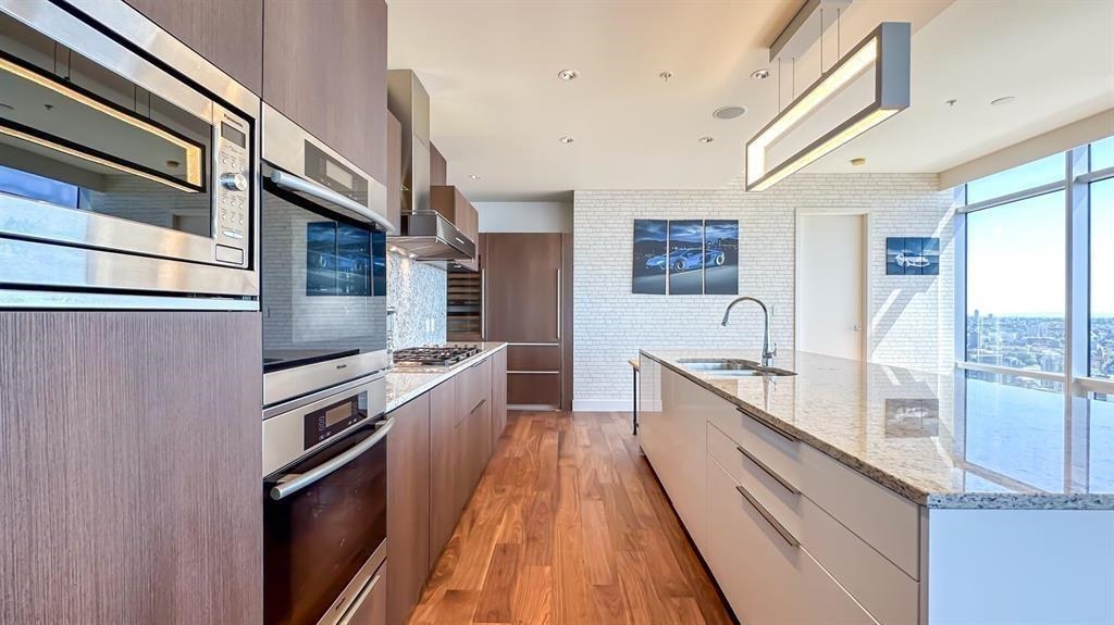 Breakfast Nook Photo of 5004 1128 W Georgia Street, Vancouver, BC