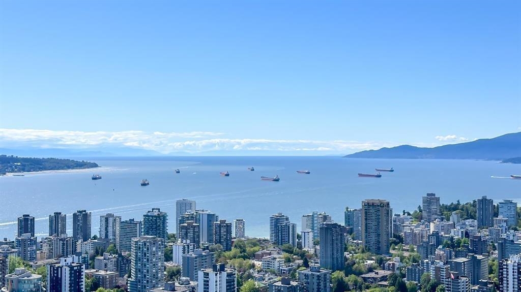 Outdoor Patio Photo of 5004 1128 W Georgia Street, Vancouver, BC