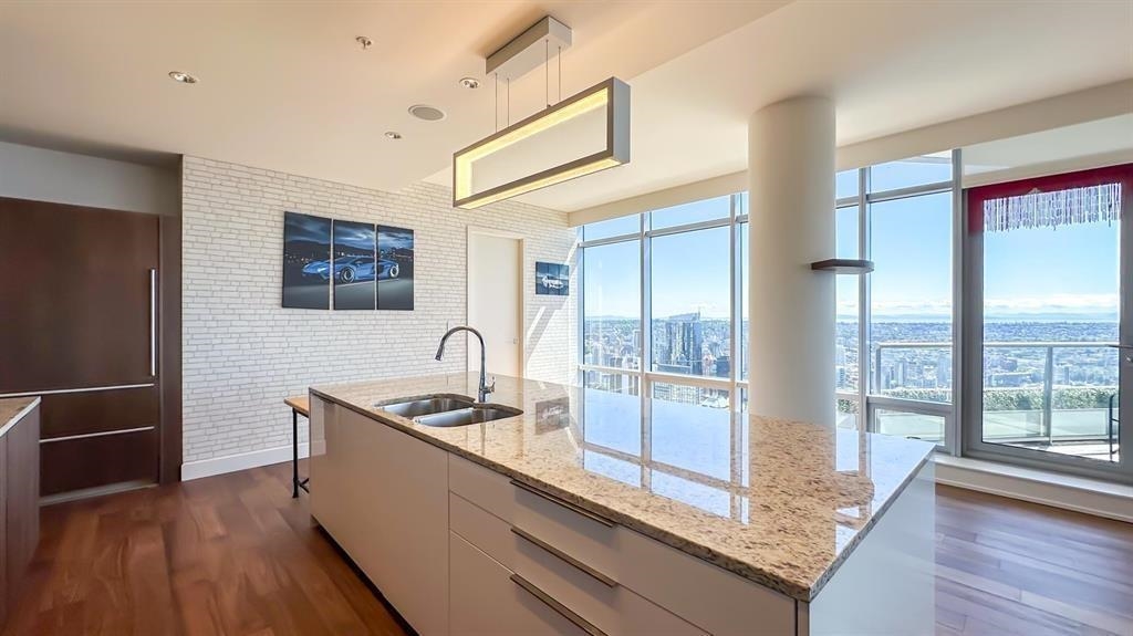 Primary Bathroom Photo of 5004 1128 W Georgia Street, Vancouver, BC