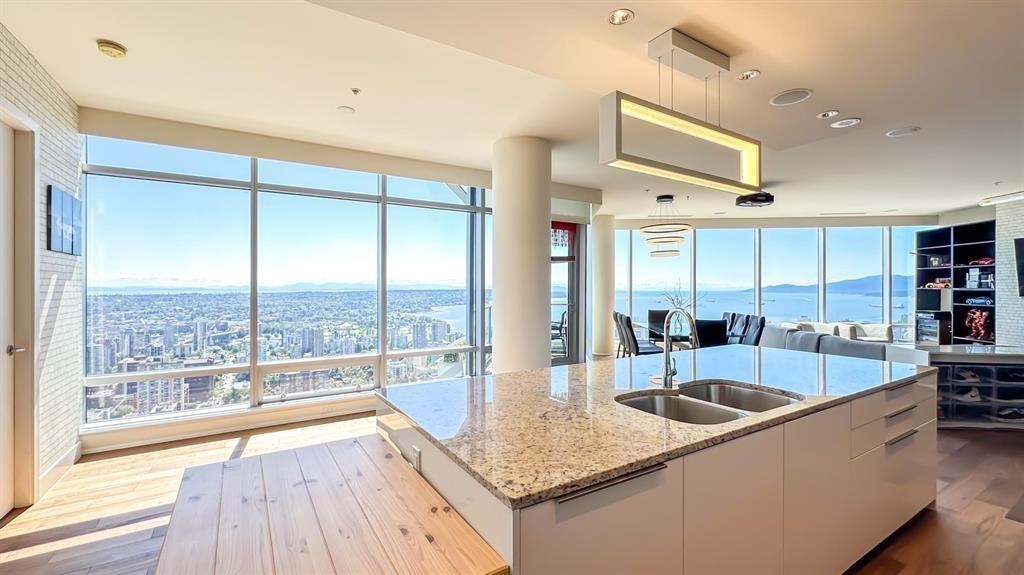 Primary Bedroom Photo of 5004 1128 W Georgia Street, Vancouver, BC