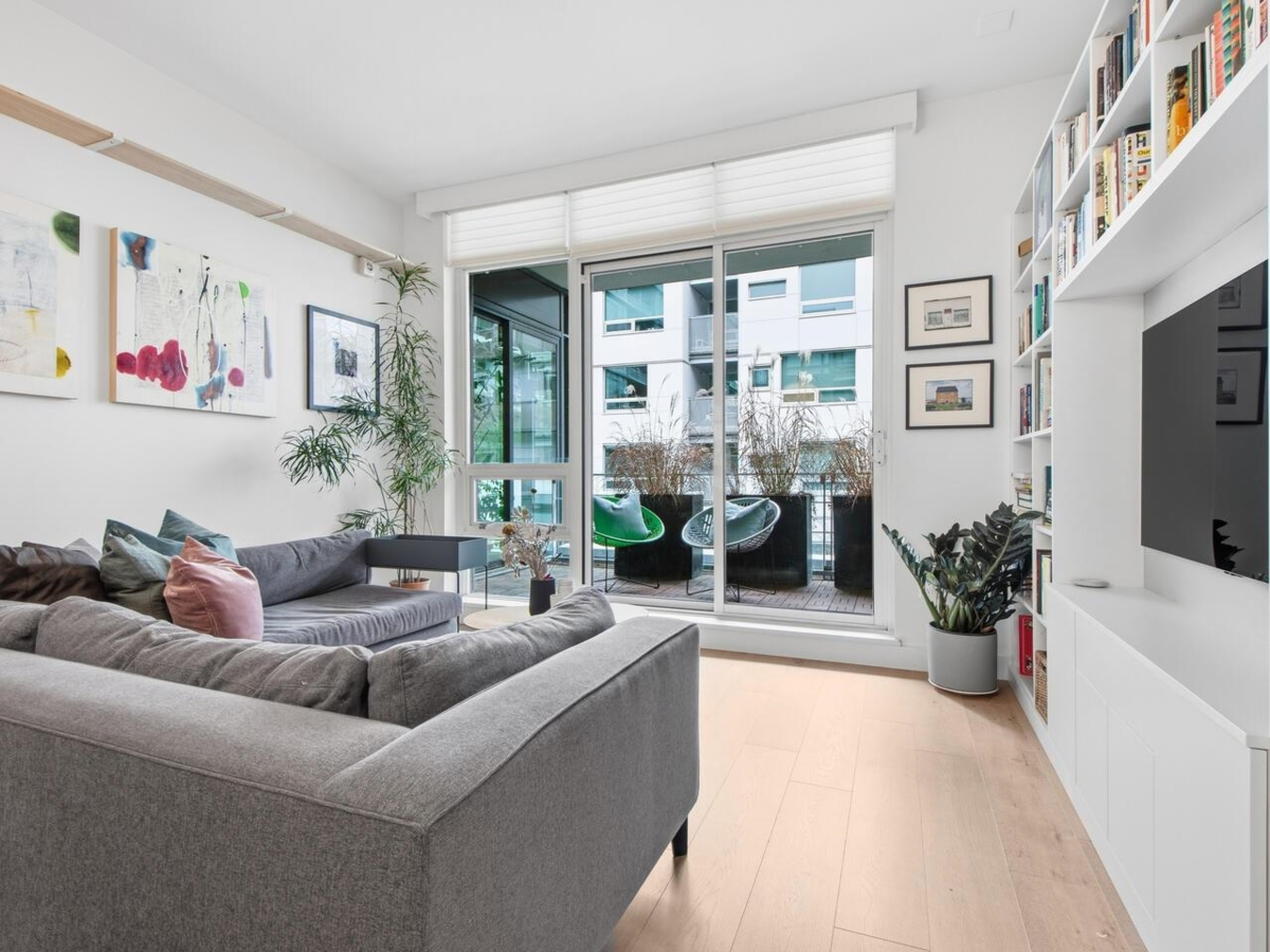 Breakfast Nook Photo of 313 77 Walter Hardwick Avenue, Vancouver, BC