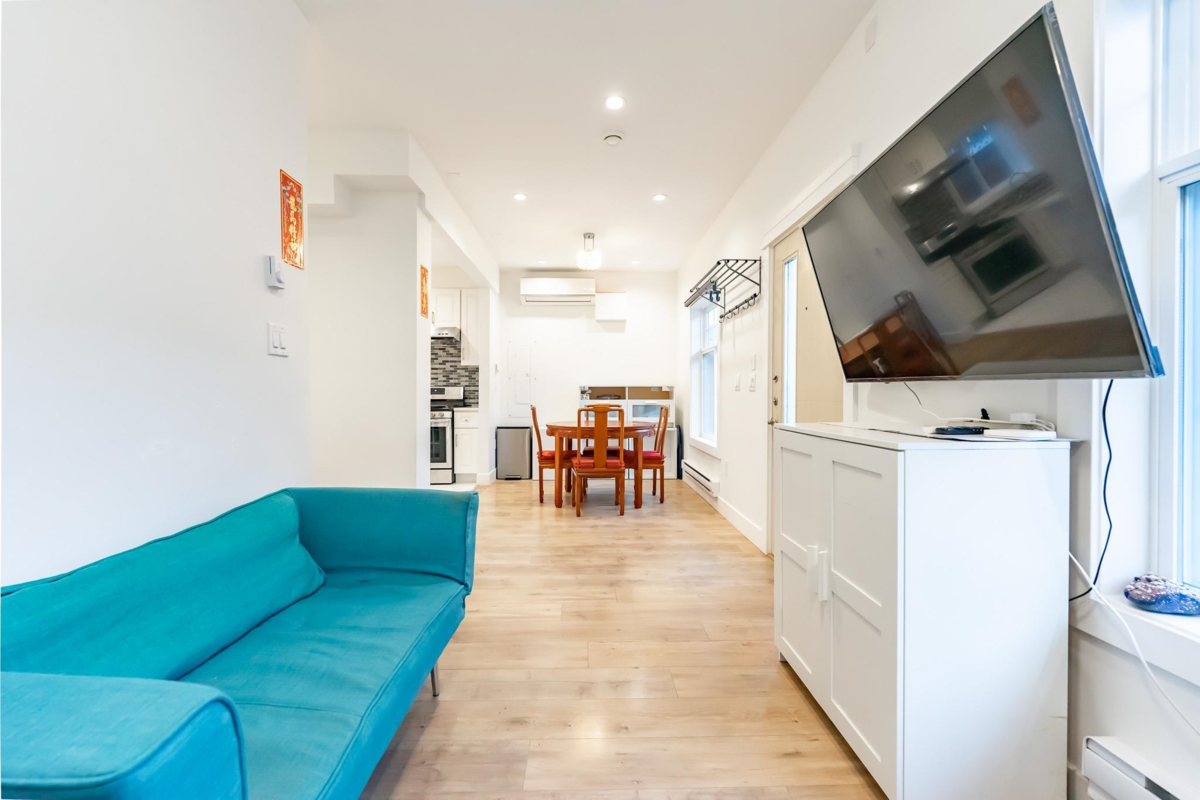 Walk-In Closet Photo of 5258 Norfolk Street, Burnaby, BC