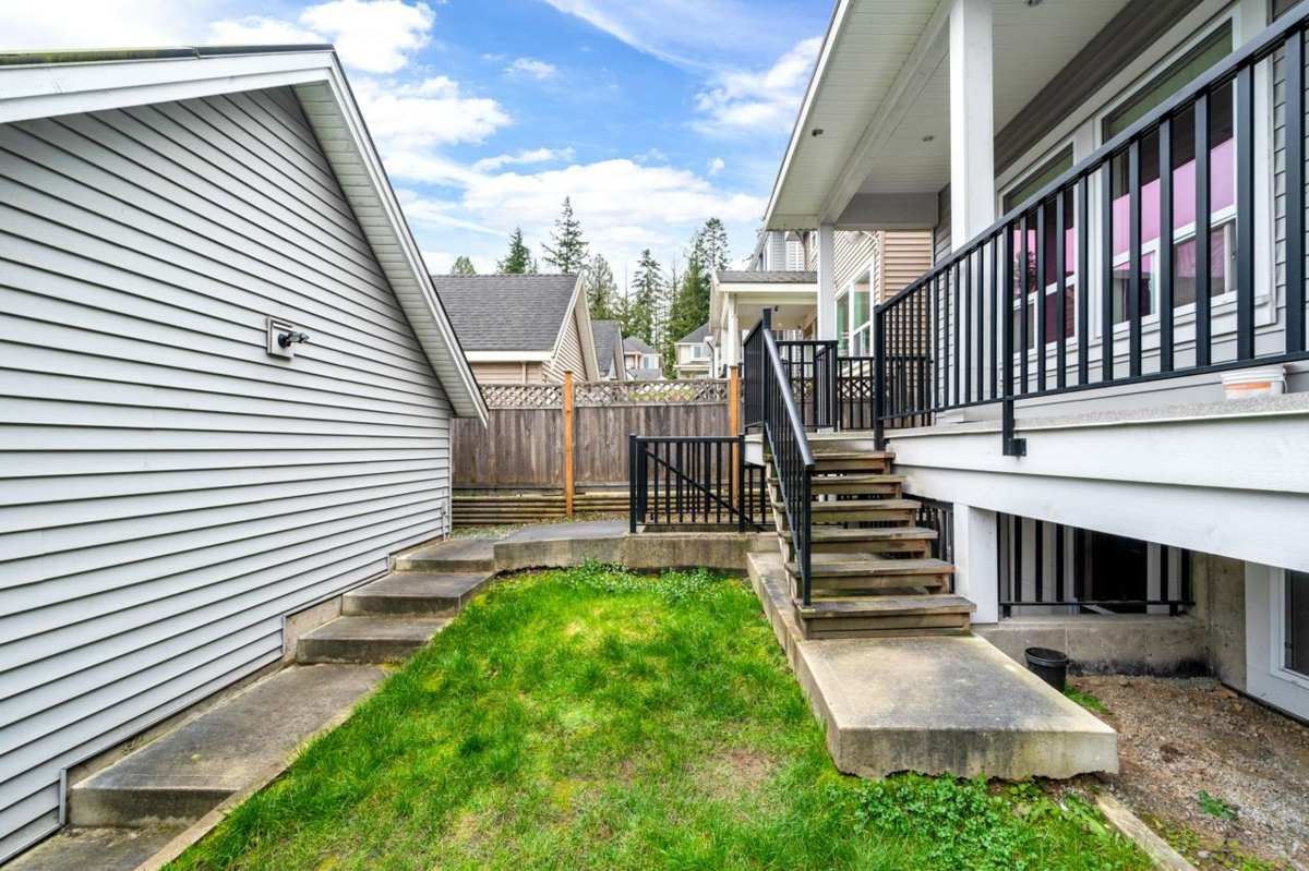 Backyard Photo of 6042 138 Street, Surrey, BC