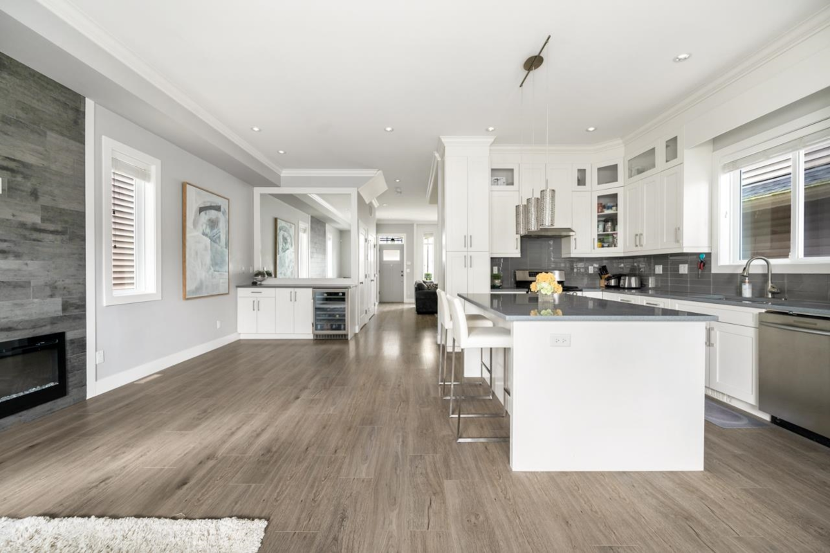 Kitchen Island Photo of 6042 138 Street, Surrey, BC