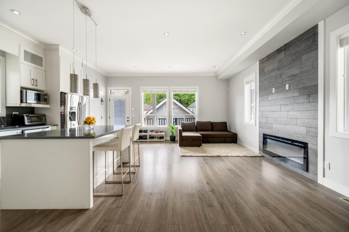 Kitchen Photo of 6042 138 Street, Surrey, BC