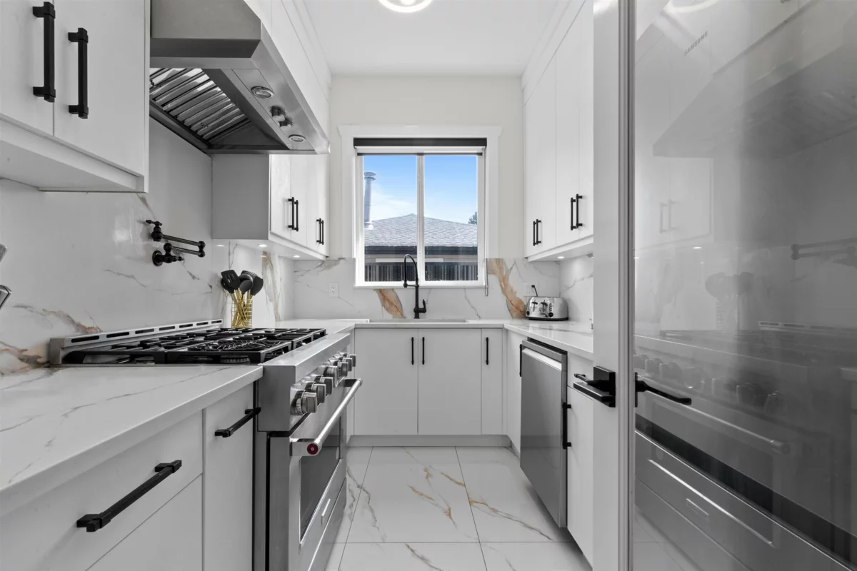 Pantry Photo of 1421 Barberry Drive, Port Coquitlam, BC