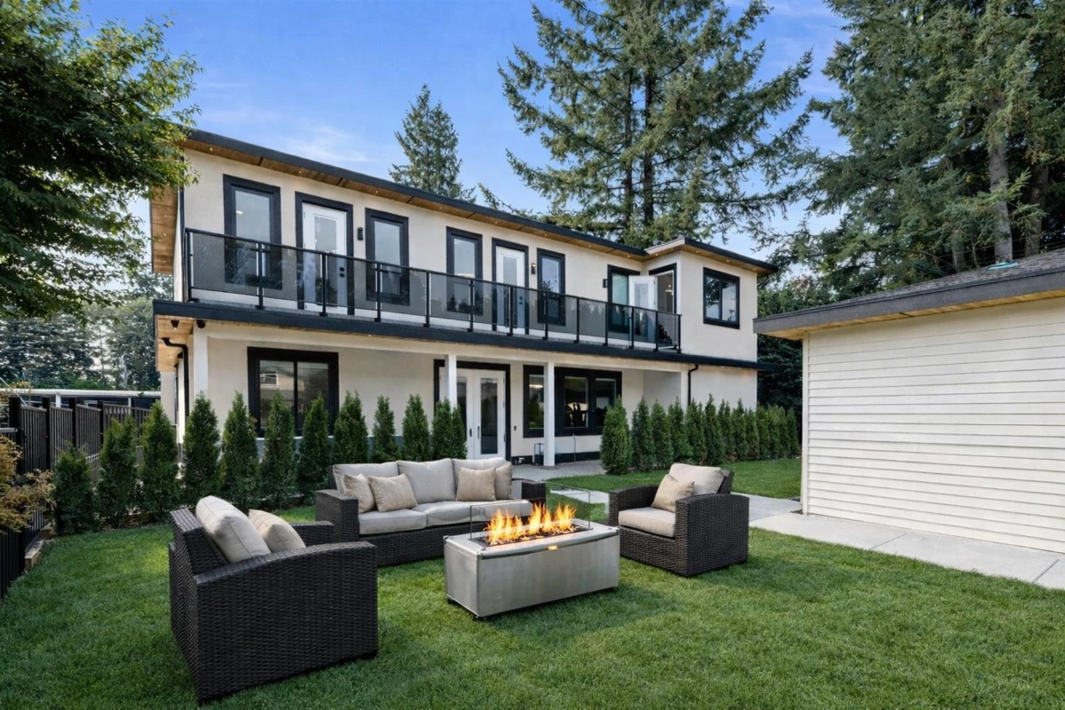 Swimming Pool Photo of 1421 Barberry Drive, Port Coquitlam, BC