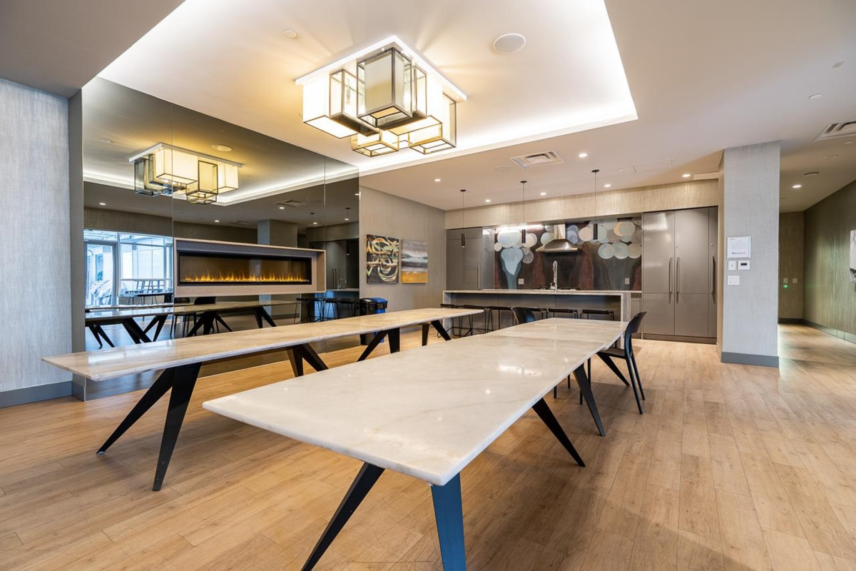 Front Yard Photo of 701 112 E 13th Street, North Vancouver, BC