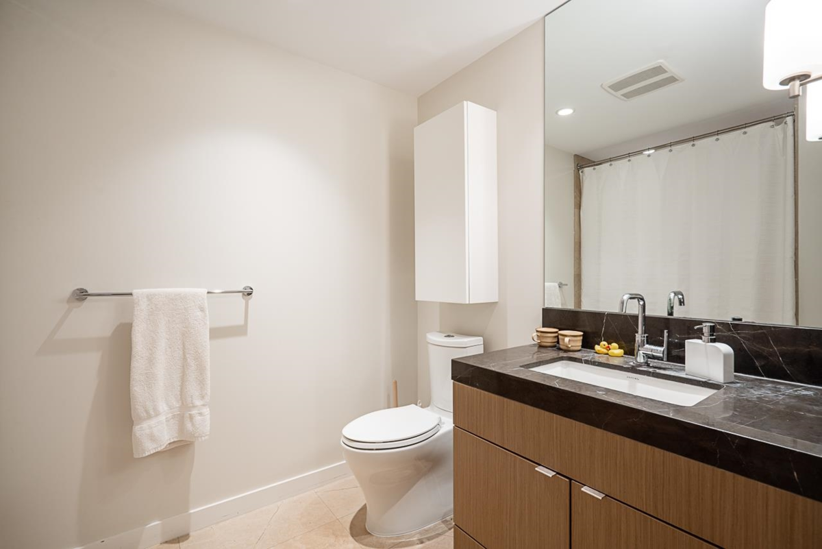 Guest Bathroom Photo of 701 112 E 13th Street, North Vancouver, BC