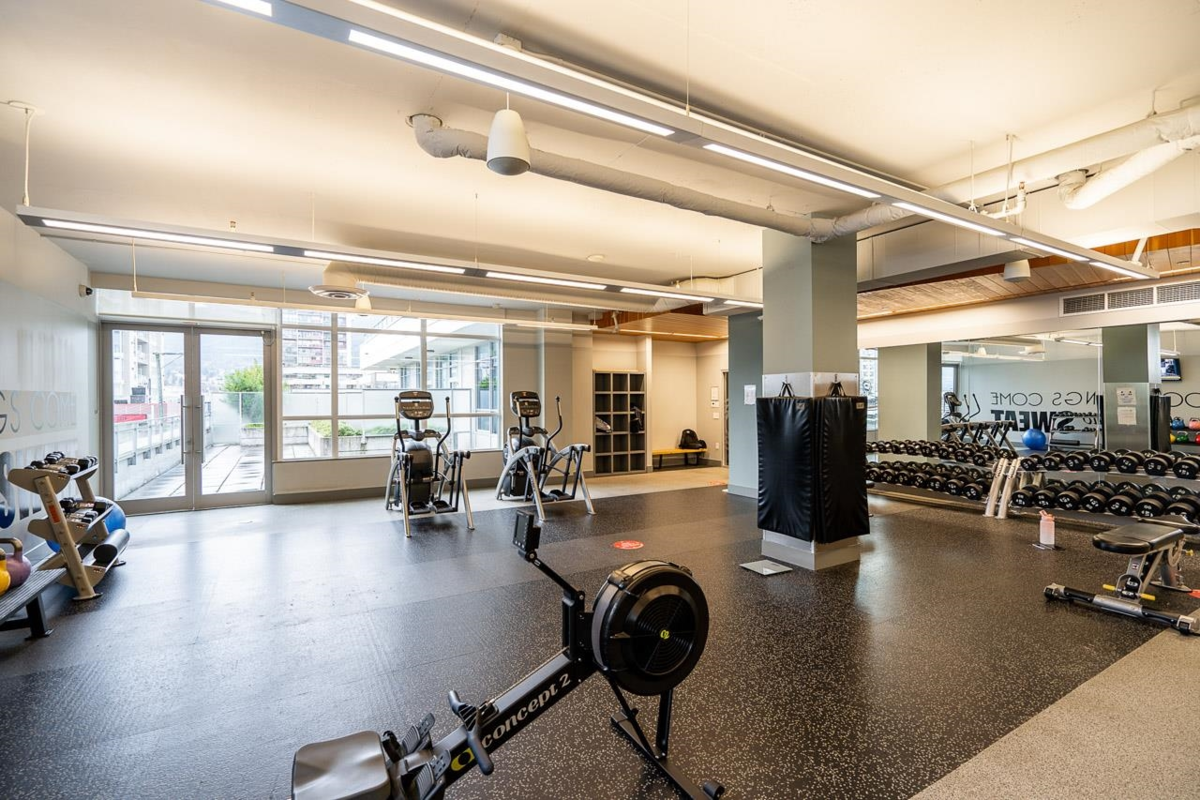 Hallway Photo of 701 112 E 13th Street, North Vancouver, BC