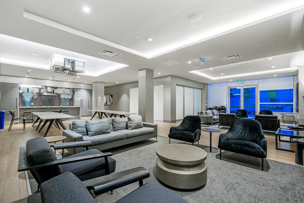 Outdoor Deck Photo of 701 112 E 13th Street, North Vancouver, BC