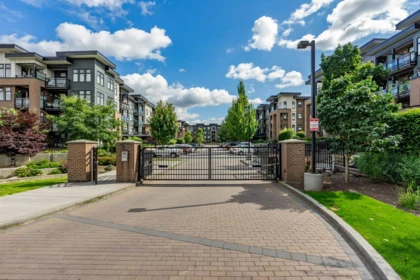 407 20068 Fraser Highway, Langley, BC, Langley City — 2 bed apartment/condo for sale