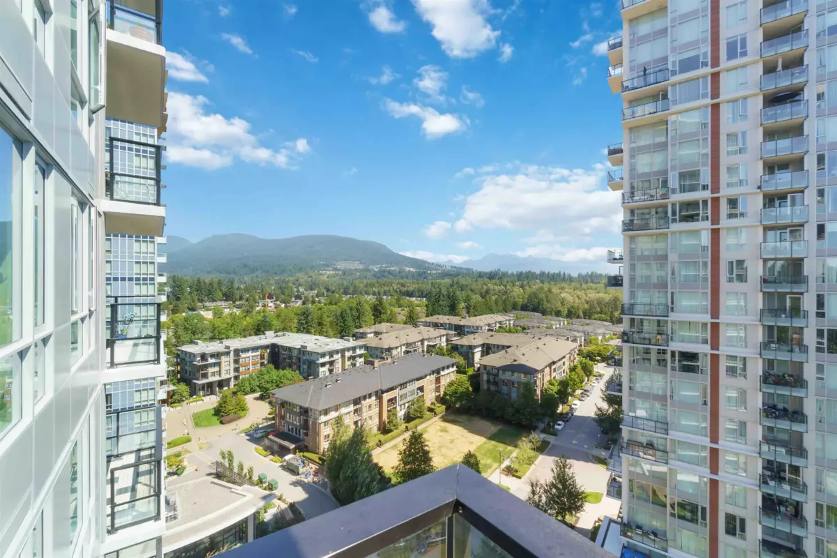 Entry Foyer Photo of 1502 3096 Windsor Gate, Coquitlam, BC