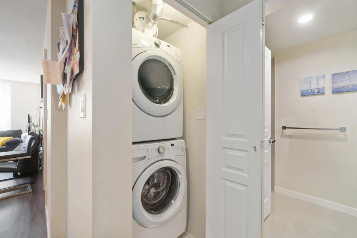 Front Yard Photo of 1502 3096 Windsor Gate, Coquitlam, BC