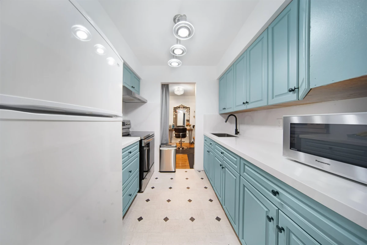 Dining Area Photo of 2306 10620 150 Street, Surrey, BC