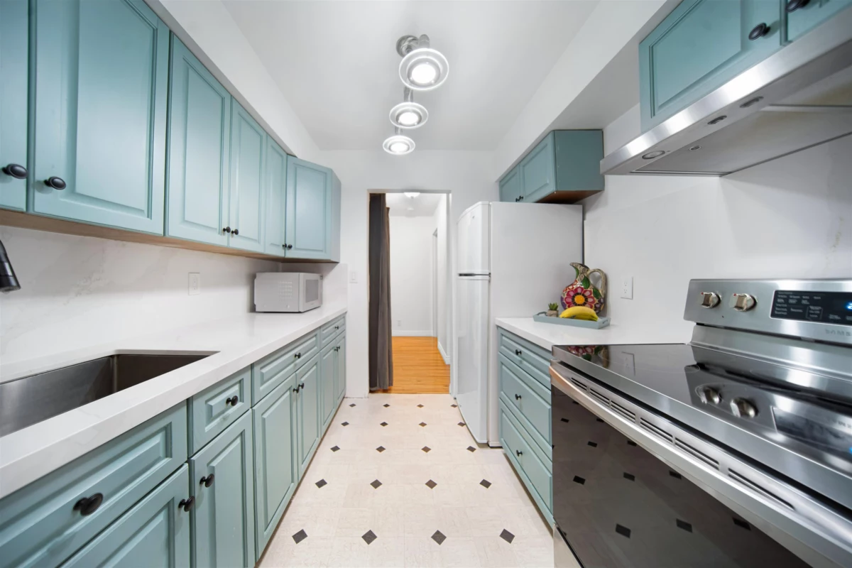 Family Room Photo of 2306 10620 150 Street, Surrey, BC