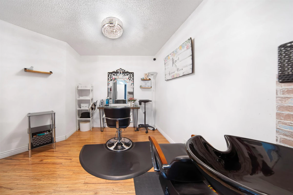 Guest Bathroom Photo of 2306 10620 150 Street, Surrey, BC