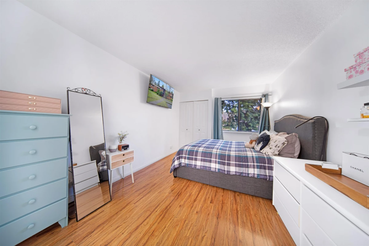 Staircase Photo of 2306 10620 150 Street, Surrey, BC