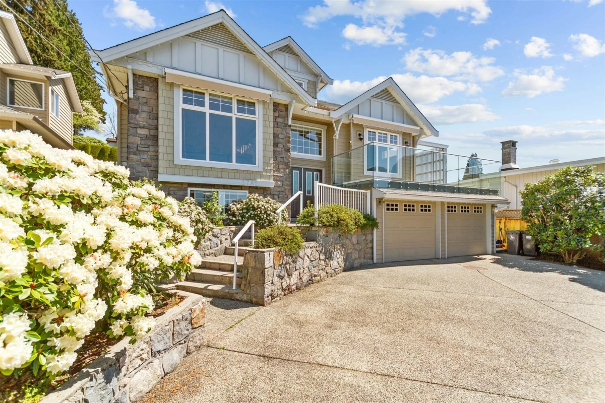 Exterior Front Photo of 3782 Lonsdale Avenue, North Vancouver, BC