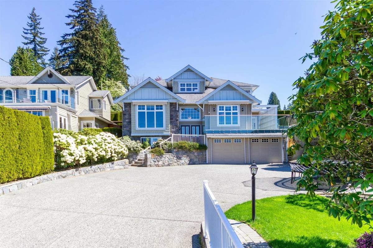 Outdoor Patio Photo of 3782 Lonsdale Avenue, North Vancouver, BC