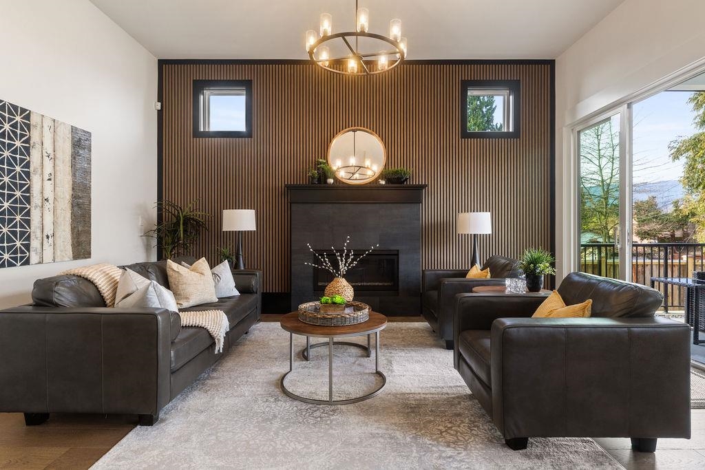 Breakfast Nook Photo of 338 W 24th Street, North Vancouver, BC