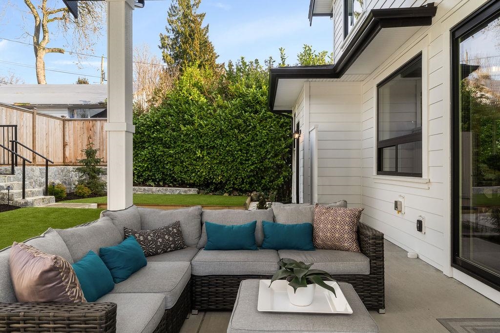 Guest Bathroom Photo of 338 W 24th Street, North Vancouver, BC