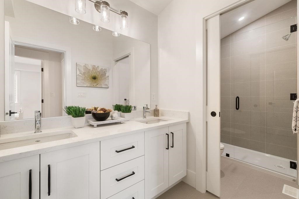 Loft / Bonus Room Photo of 338 W 24th Street, North Vancouver, BC