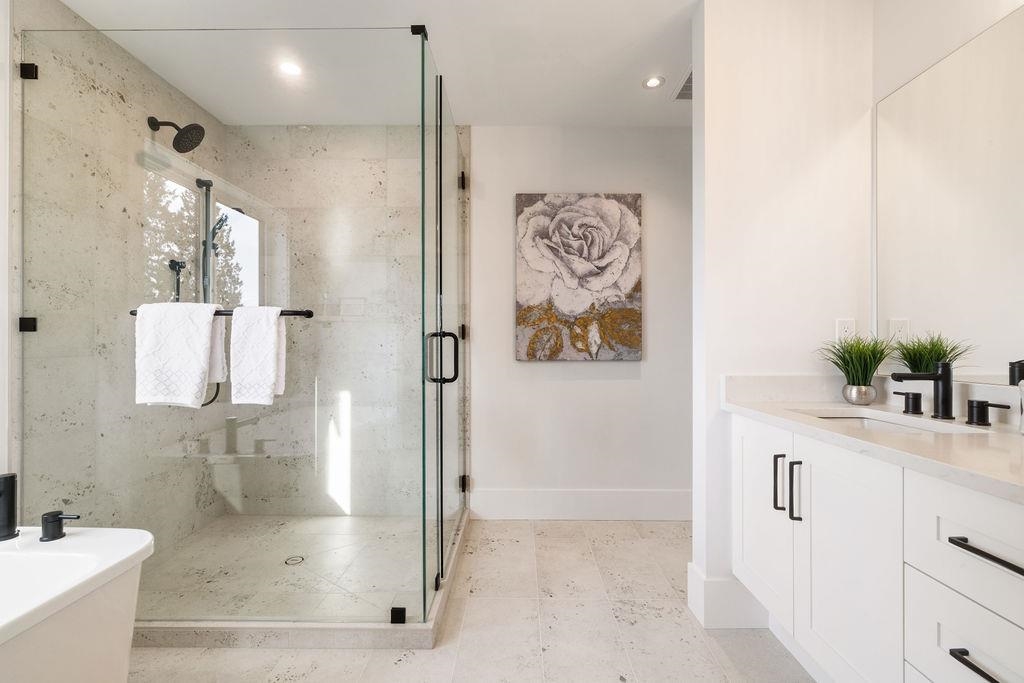 Mudroom Photo of 338 W 24th Street, North Vancouver, BC