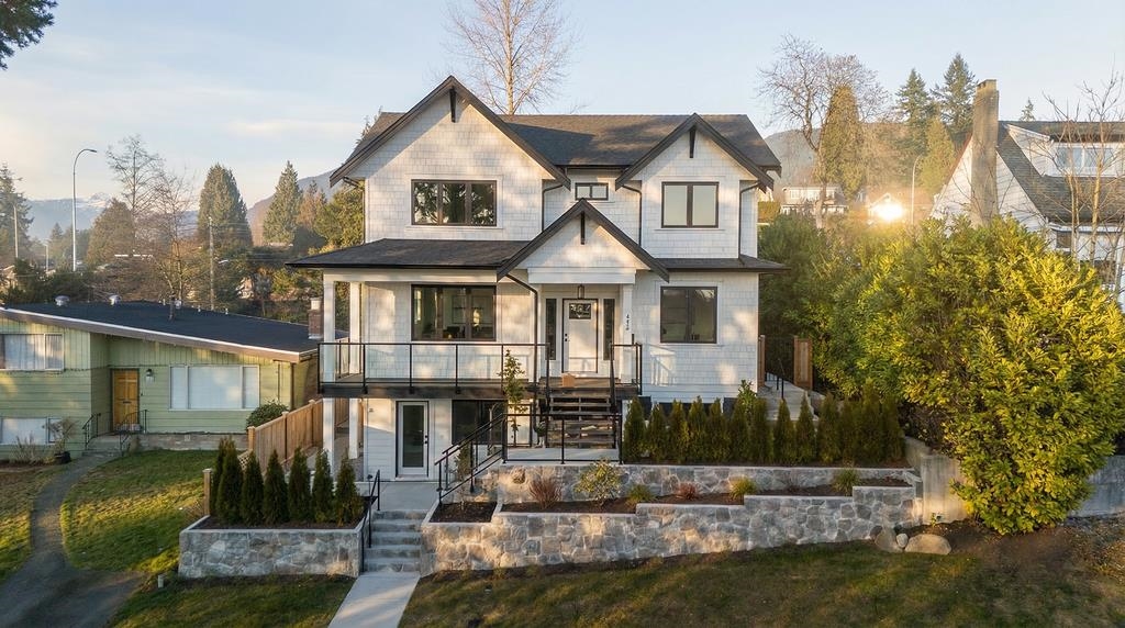 Outdoor Kitchen Photo of 338 W 24th Street, North Vancouver, BC