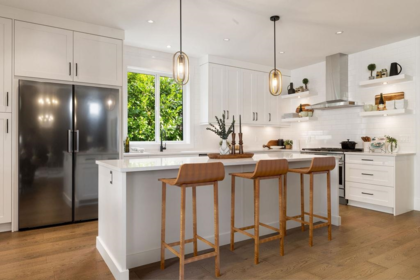 338 W 24th Street, North Vancouver, BC