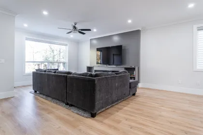 Kitchen Photo of 3409 Victoria Drive, Coquitlam, BC