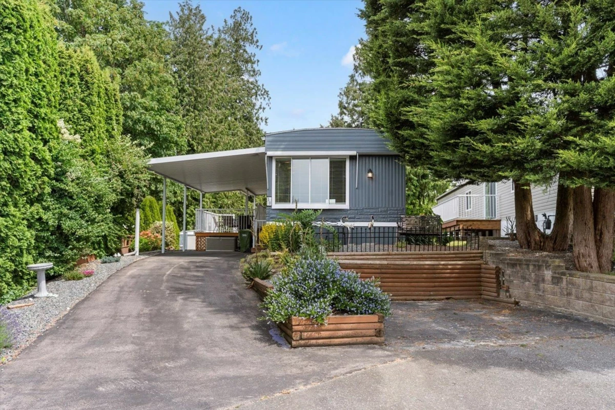 Exterior Front Photo of 30 2035 Martens Street, Abbotsford, BC