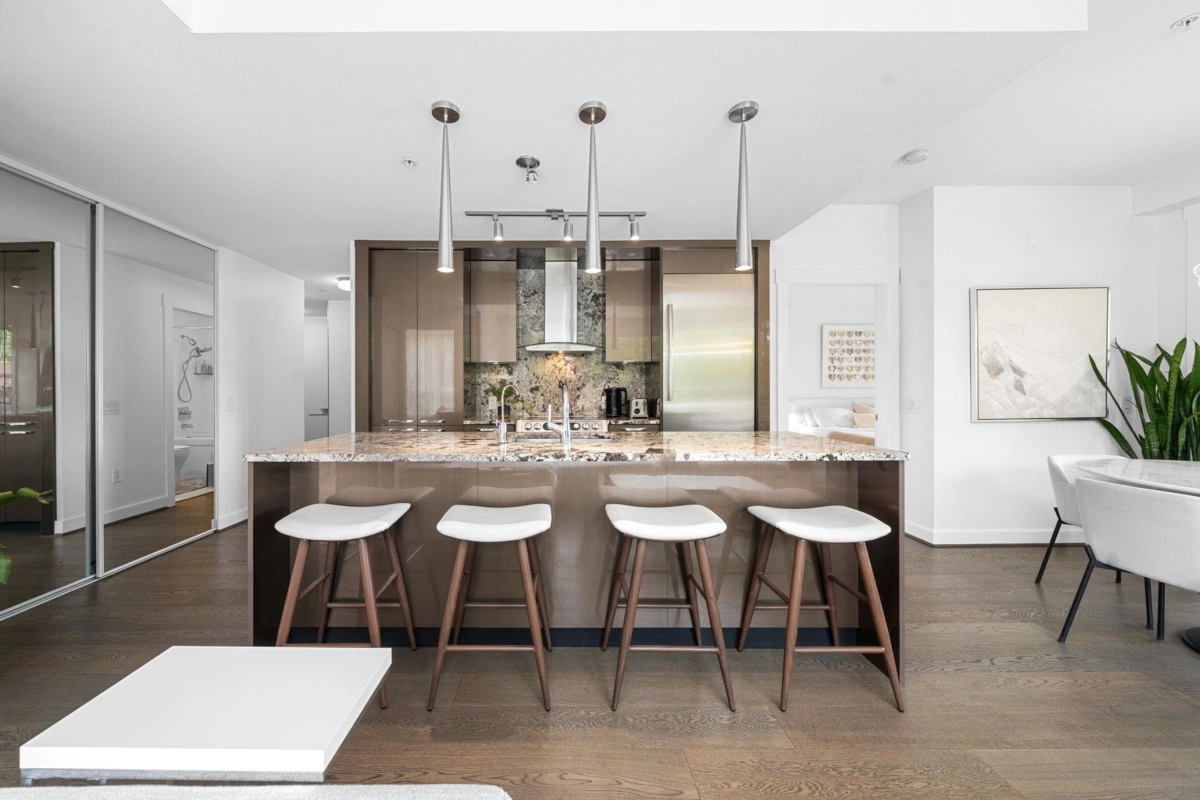 Dining Area Photo of 218 733 W 14th Street, North Vancouver, BC