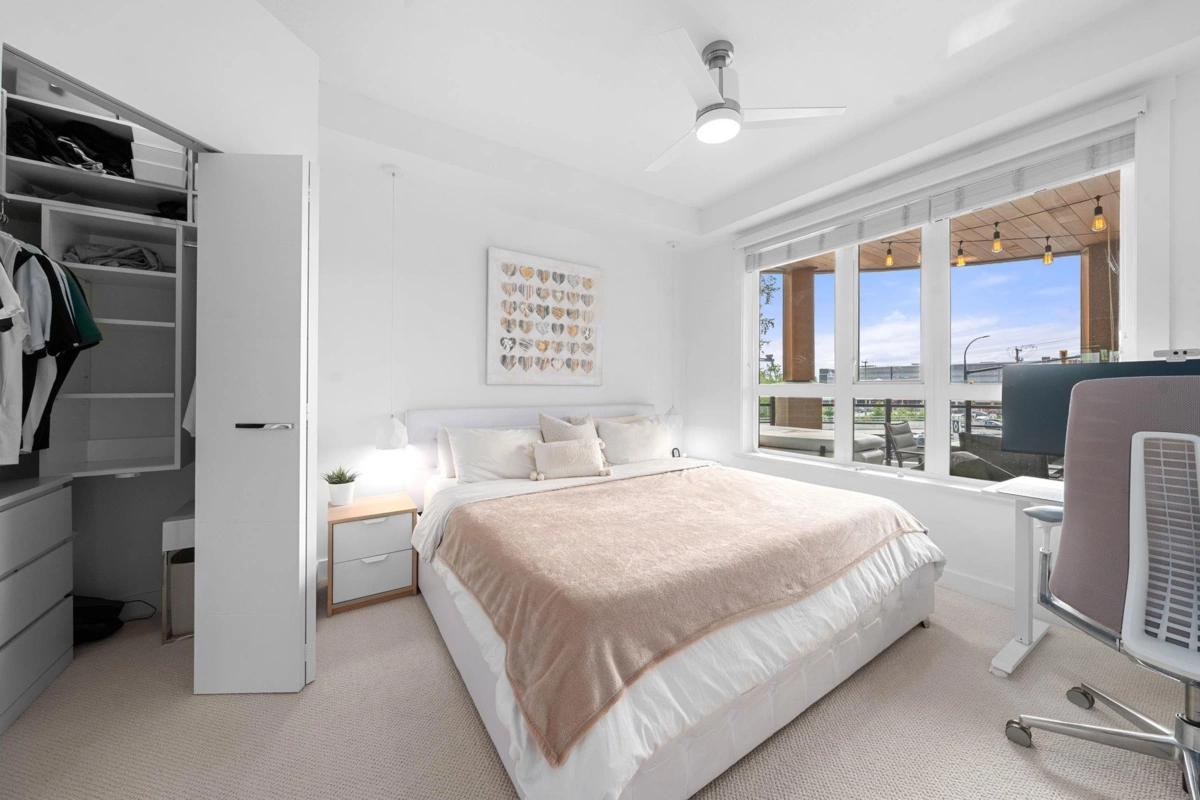 Guest Bathroom Photo of 218 733 W 14th Street, North Vancouver, BC