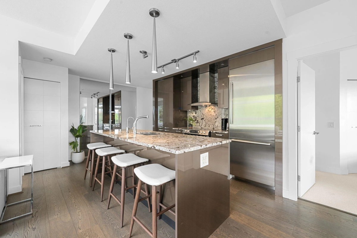 Kitchen Photo of 218 733 W 14th Street, North Vancouver, BC