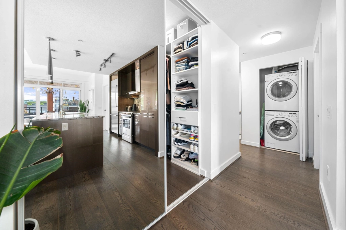 Laundry Room Photo of 218 733 W 14th Street, North Vancouver, BC