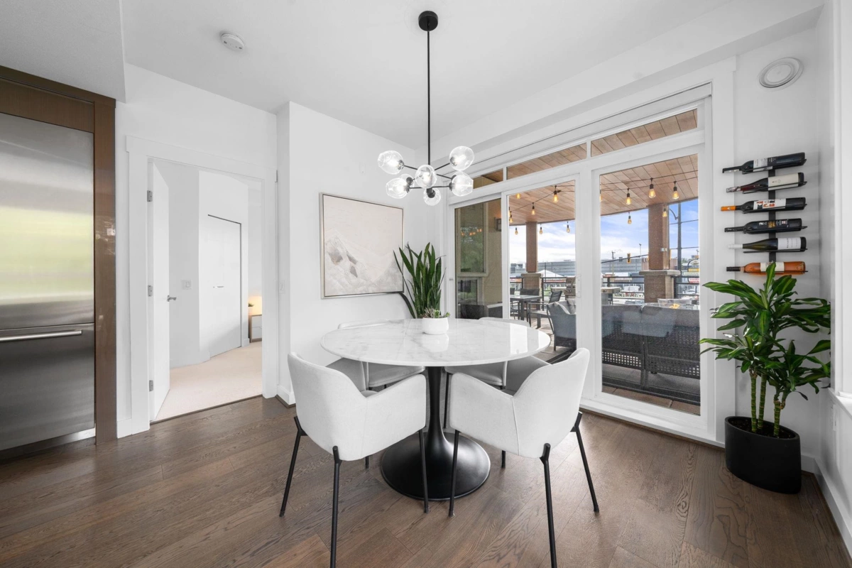 Living Room Photo of 218 733 W 14th Street, North Vancouver, BC
