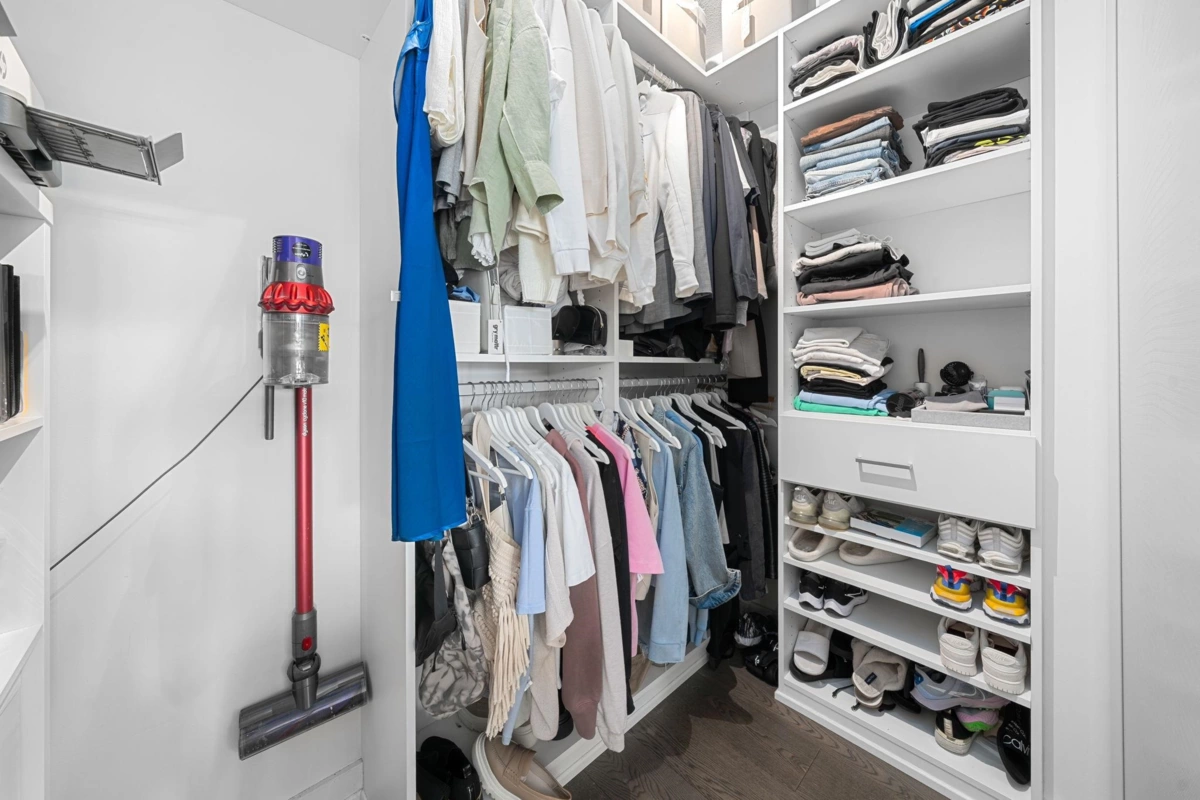 Mudroom Photo of 218 733 W 14th Street, North Vancouver, BC