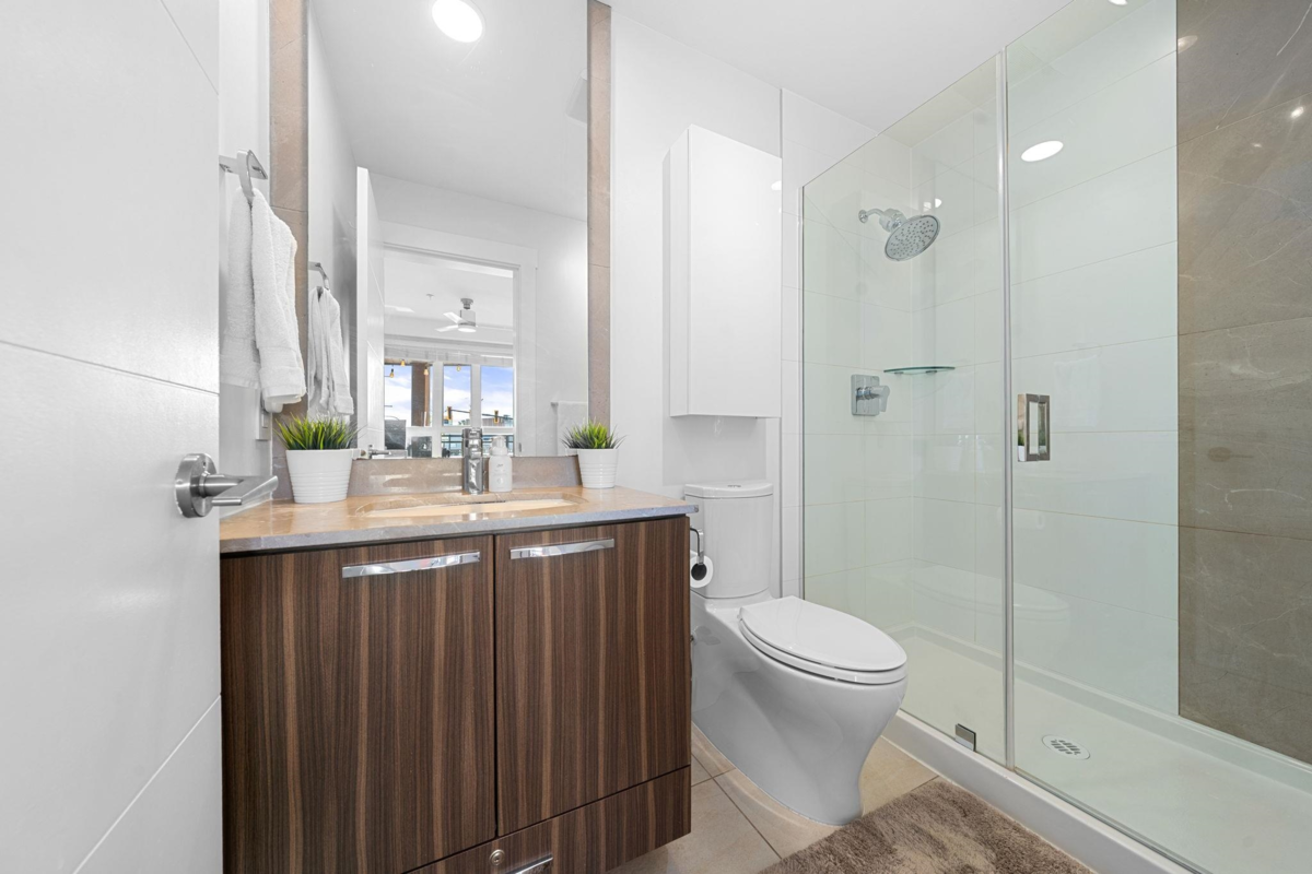 Office / Den Photo of 218 733 W 14th Street, North Vancouver, BC